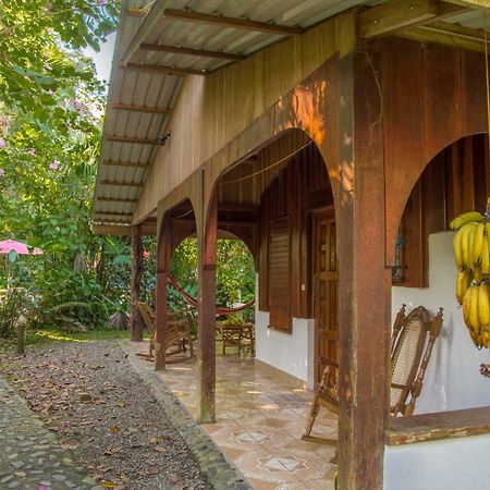 Cabinas Iguana Cahuita Buitenkant foto